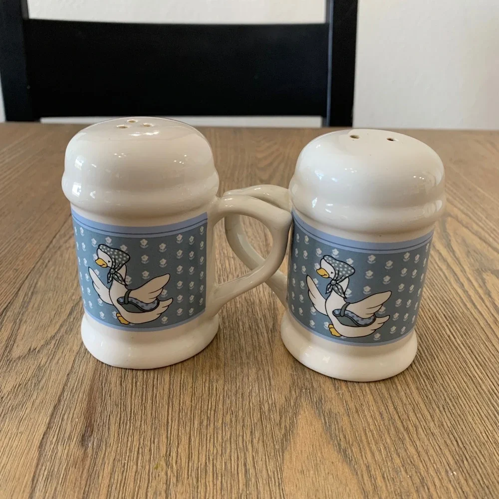Vintage Country Goose Salt and Pepper Shakers Blue White Mug Style Ceramic Set